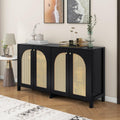 Flechtoptik trifft auf 4 Tueren an dem Sideboard
