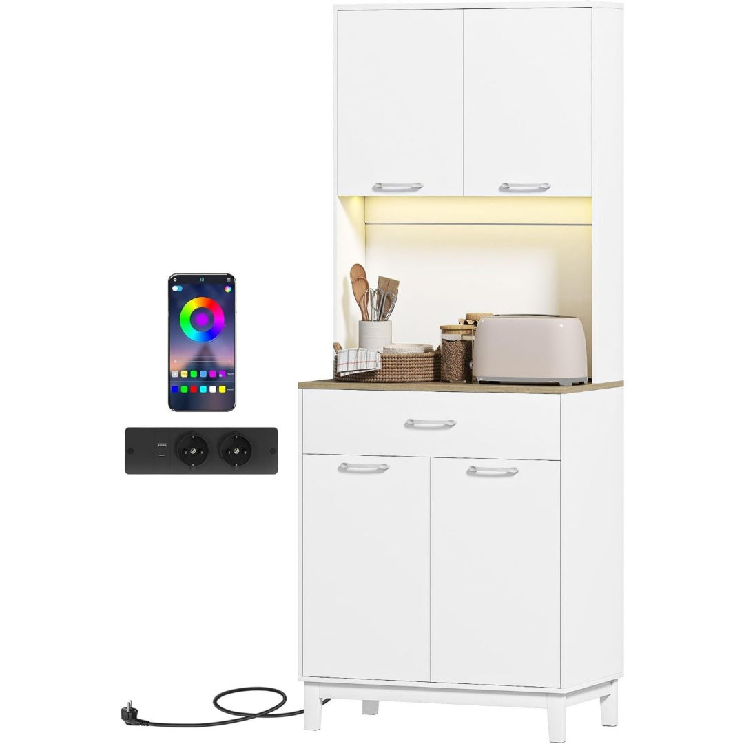 Verstellbare Ablagen und eine Wandmontage an dem Sideboard