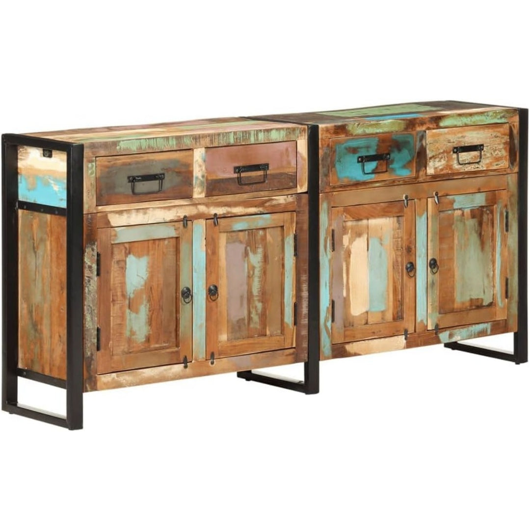 Das Sideboard nimmt mit 172 x 35 x 80 cm Gestalt an