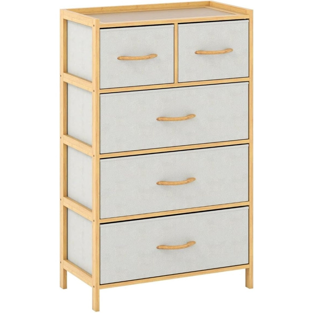 Gold gibt dem Sideboard einen farblichen Akzent