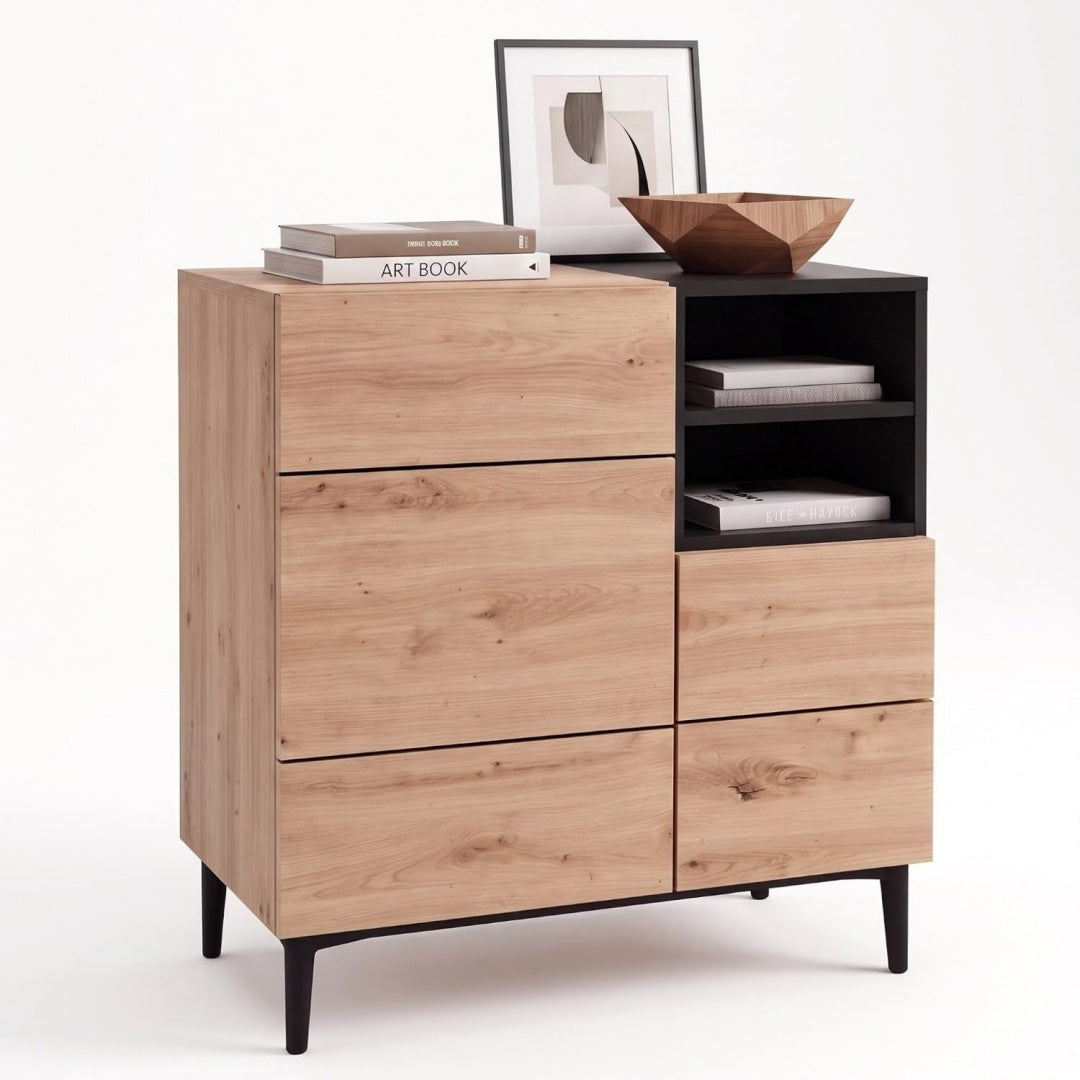 Sideboard aus Holzwerkstoff und Metall mit grifflosen Fronten