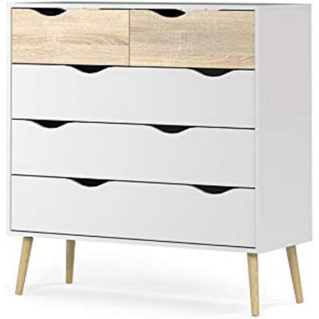 Grifflose Fronten treffen bei dem Sideboard auf Schubladen